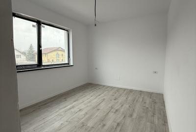Casă individuală cu 4 camere cu Canalizare în Exterior Nord - 9