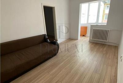 Apartament cu 3 camere semidecomandat, mobilat în Spitalul Județean - 1