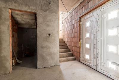 Casă Nouă cu etaj semifinalizată în Aradul Nou, zonă excelentă - 5