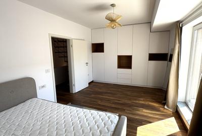 Apartament cu 4 camere semidecomandat, mobilat în Tractorul - 6