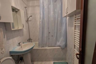 Apartament cu 3 camere decomandat în Decebal - 4