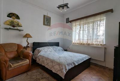 Casă cu 11 camere cu Teren 330 Mp în Iancului - 10