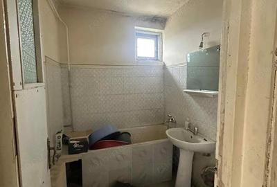 Apartament 3 camere de vanzare in Motru, zona H3 ideal pentru renovare Apartament 3 camere de vanzare in Motru, zona H3 ideal pentru renovare - 5