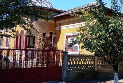 Casă cu 6 camere în Păuleasca - 3