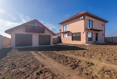 Casă individuală cu 5 camere cu Garaj în Corbu - 1