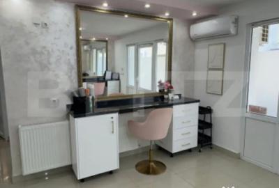 Spațiu comercial, de 60 mp, în Central - 7