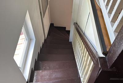 Casă cu 6 camere cu Teren 540 Mp în Central - 1