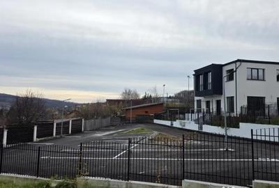 Casă cu 3 camere cu Teren 250 Mp în Bucium - 2