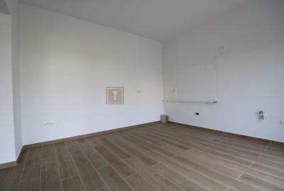 Casa zona Lunei, 5 camere + 3 bai, centrala proprie, prima inchiriere - 10