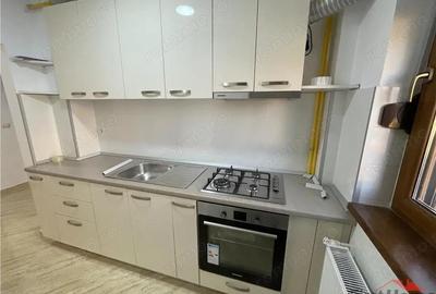 Apartament 3 camere, etaj 2, complet renovat, zona Sud