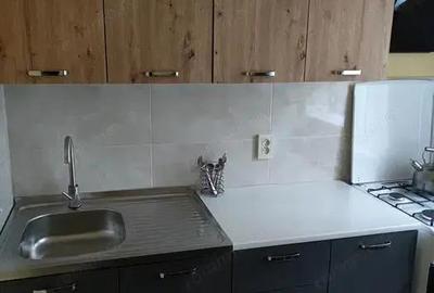 Garsonieră decomandată în P-ța Universității - 2