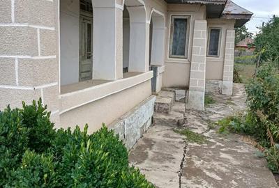 Casă cu 4 camere în Fulga - 2