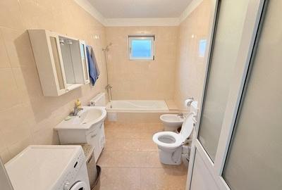 Casă cu 7 camere cu Teren 2745 Mp în Malu - 4