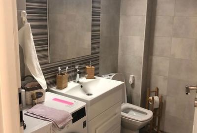 Apartament cu 2 camere decomandat în Apărătorii Patriei