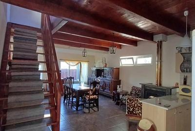 Casă cu 4 camere cu Teren 585 Mp în Șofronea - 2