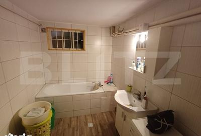 Casă cu 6 camere cu Teren 300 Mp în Volovăț - 3