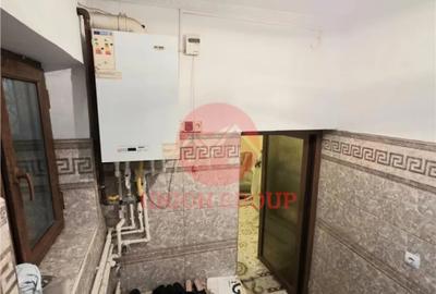 Casă cu 6 camere cu Canalizare în Casa de Cultură - 1