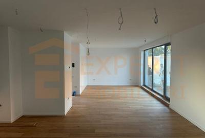 Vila deosebita de vanzare - zona Mamaia Nord pe malul lacului - 16