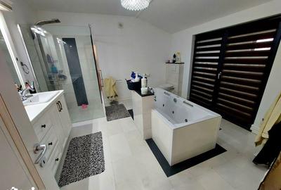 Casă cu 3 camere cu Teren 1341 Mp în Răzvad - 3