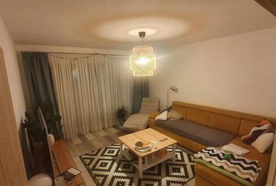 3 camere in zona Dambovita