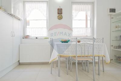 Casa falnica, curte individuala, langa Piata Unirii, in inima Scheilor - 5