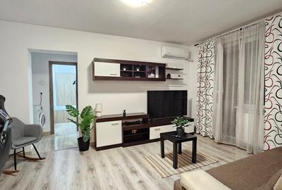 Apartament cu 2 camere semidecomandat, mobilat în Central