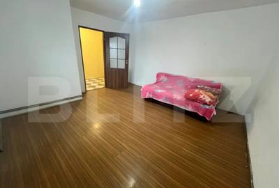 Apartament cu 3 camere decomandat în Micro 6 - 2