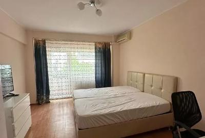 Apartament cu 3 camere decomandat, mobilat în P-ța Muncii