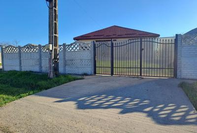 Casă cu 3 camere în Brăteștii de Jos - 2