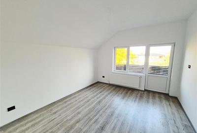 Casă cu 5 camere cu Teren 700 Mp în Miroslava - 6