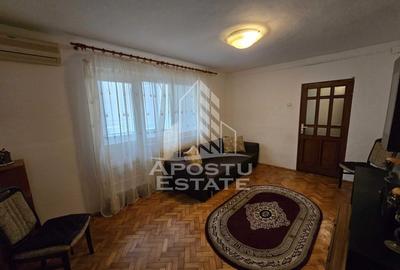 Apartament cu 2 camere semidecomandat, mobilat în P-ța Doina - 7