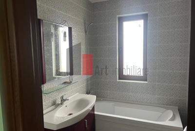 Casă cu 3 camere în Central - 8