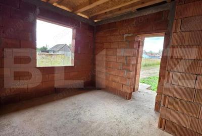 Casa pe un nivel, 3 camere, 100 mp ?i teren generos de 500 mp - zona Unirea - 9