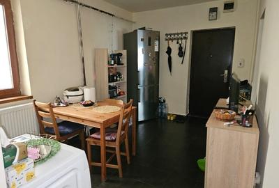 Apartament cu 2 camere decomandat în Traian - 4