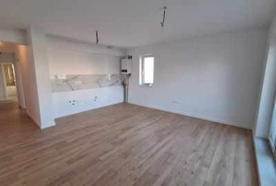Apartament cu 3 camere decomandat în Metalurgiei