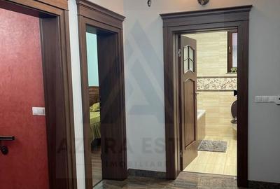 Casă cu 8 camere cu Canalizare în Central - 14