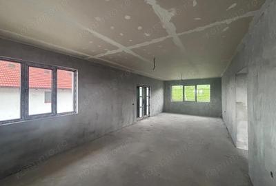 Casă cu 4 camere cu Teren 500 Mp în Nazna - 11
