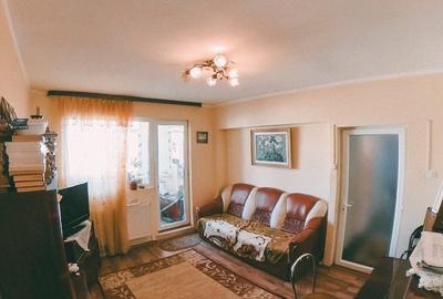 De vanzare apartament 2 camere micro 20 50m2 - 4