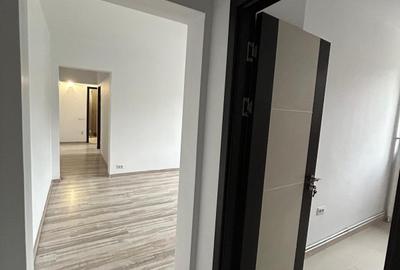 Apartament cu 4 camere semidecomandat în Drumul Taberei - 12