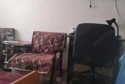 Apartament cu 3 camere semidecomandat în Buhuși - 3