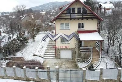 Casă cu 5 camere cu Teren 868 Mp în Central - 2