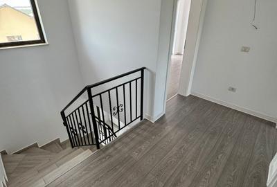 Duplex cu 3 camere cu Canalizare în Miroslava - 1