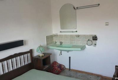 Casa de vacan?a (motel) pe Lacul Cinci?. - 8