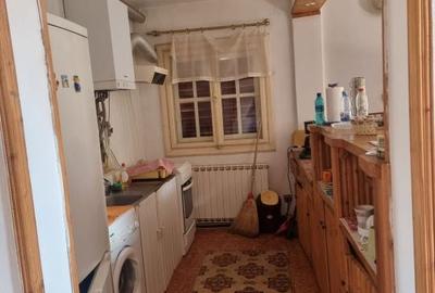 Casă cu 7 camere cu Teren 297 Mp în Central - 5