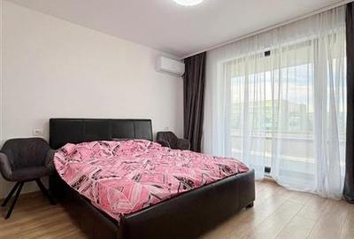 Penthouse cu 3 camere decomandat, mobilat în Tractorul - 5