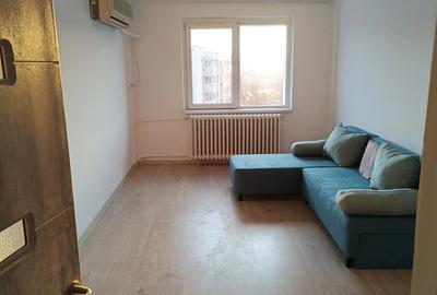 Apartament cu 3 camere semidecomandat în Tei - 2