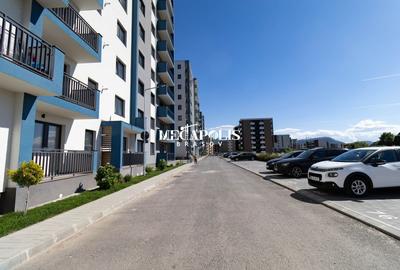 Apartament cu 3 camere decomandat în Tractorul - 8
