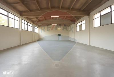 Spațiu comercial, de 300 mp, în Central