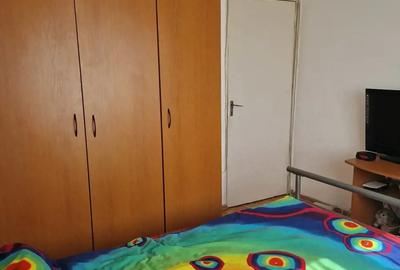 Vand apartament 2 camere secomandat. Zona micro 15. - 3