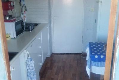 Apartament 2 camere cartier Bro?teni
